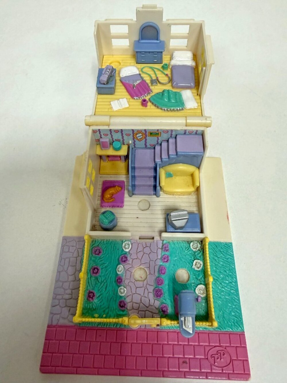 Vintage Polly Pocket Cozy Cottage - Picture 11 of 14